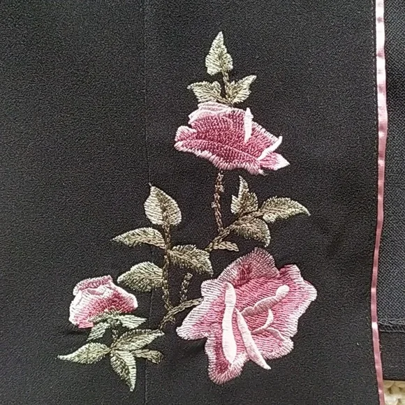 Unique Embroidered Rose Blazer - Picture 4 of 16